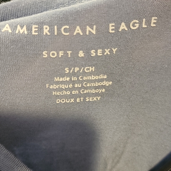 American Eagle Top - Picture 4 of 4